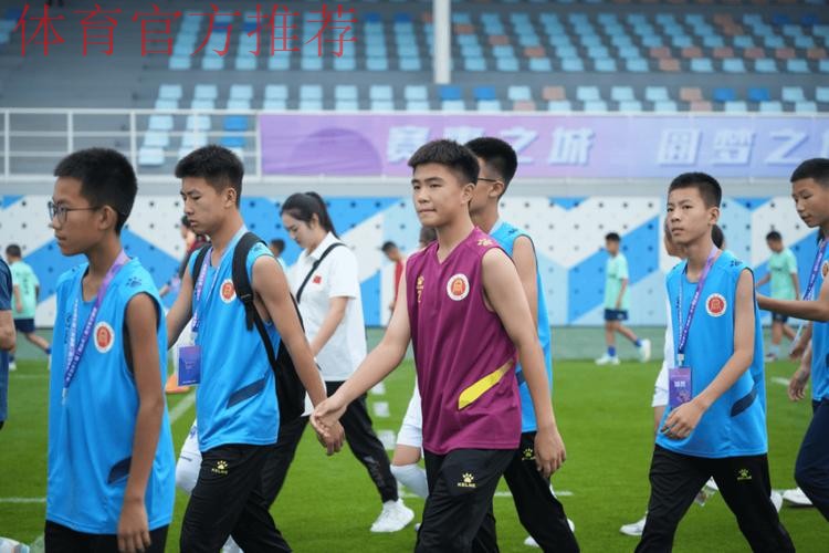 相约唐山南湖城市足球广场 第七届“冀萌杯”青少年足球赛燃情开赛 相约唐山南湖城市足球广场 第七届“冀萌杯”青少年足球赛燃情开赛